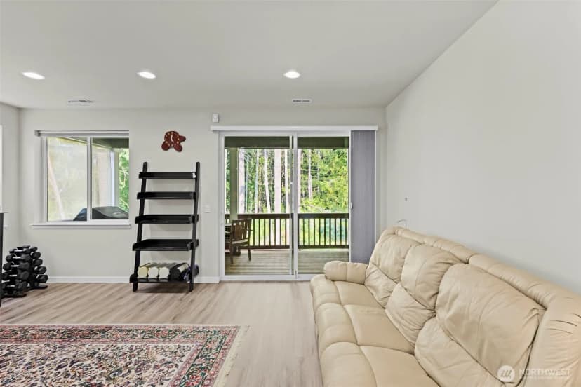 Property photo for 4956 Castleton Road Sw, Port Orchard photo 9