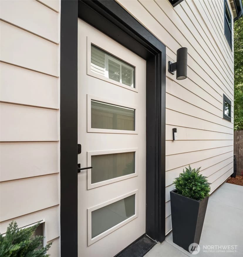 Property photo for 3513 Sw Austin Street, Seattle photo 2