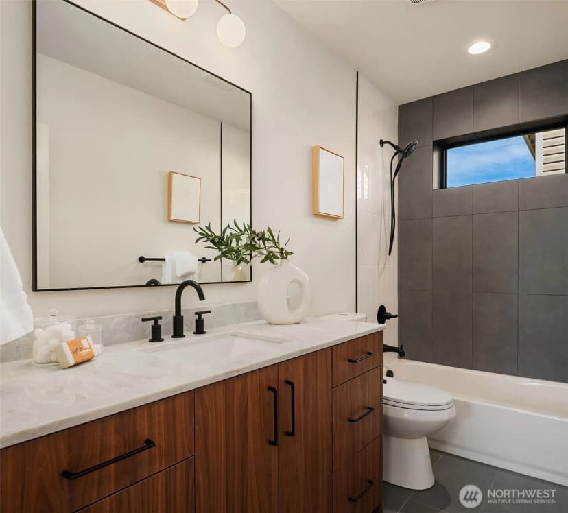 Property photo for 3513 Sw Austin Street, Seattle photo 8
