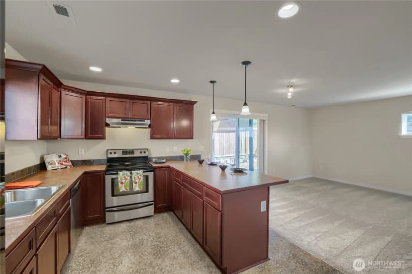 Property photo for 2405 192nd Place Sw, Lynnwood photo 6
