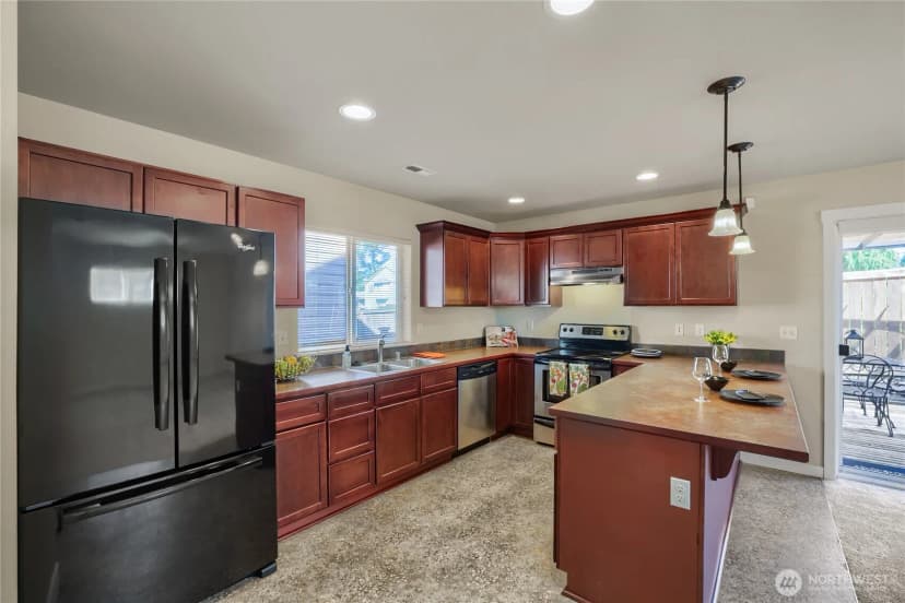 Property photo for 2405 192nd Place Sw, Lynnwood photo 7