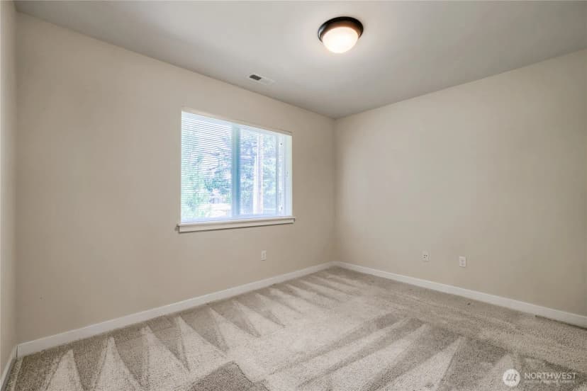 Property photo for 2405 192nd Place Sw, Lynnwood photo 16
