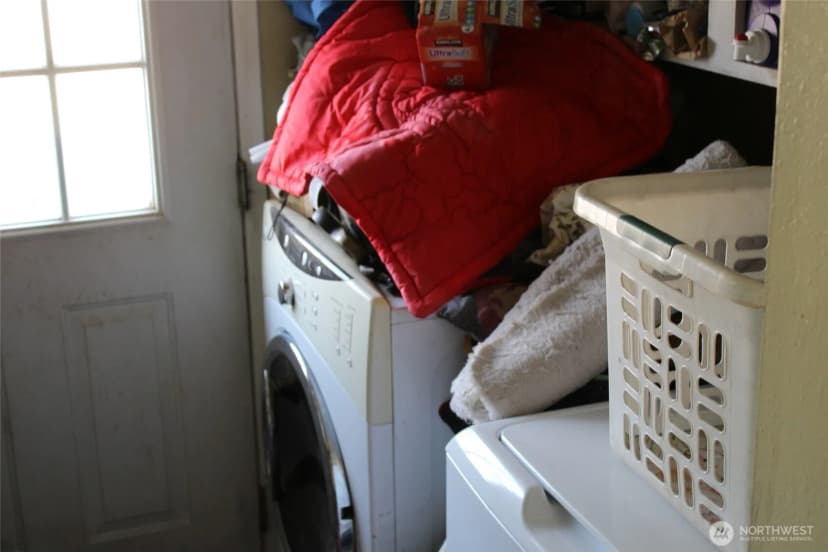 Property photo for 602 W Clarence Street, Lind photo 3