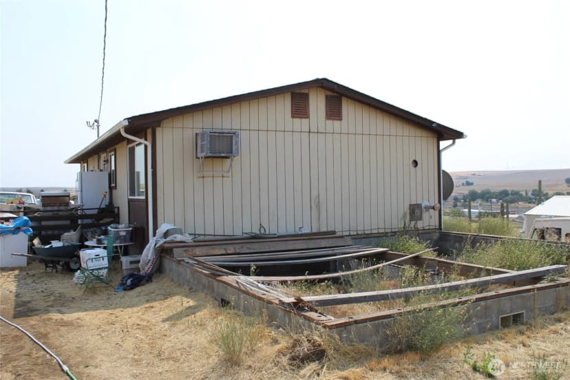 Property photo for 602 W Clarence Street, Lind photo 8