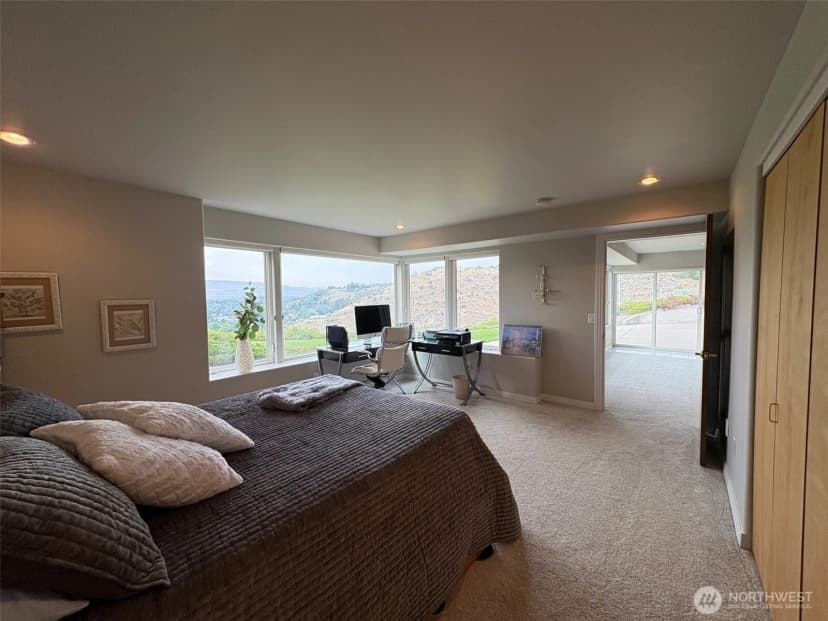 Property photo for 522 Hillcrest Circle Drive, Omak photo 24