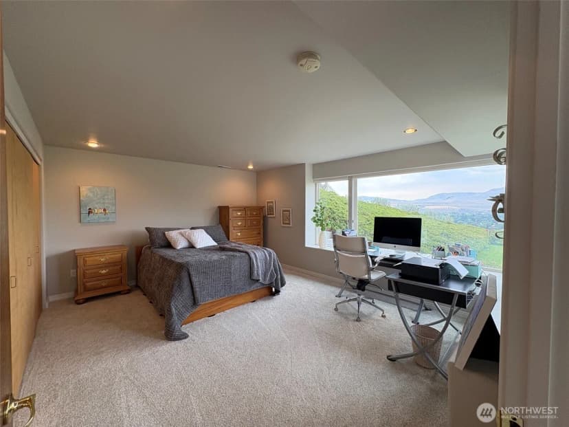 Property photo for 522 Hillcrest Circle Drive, Omak photo 25