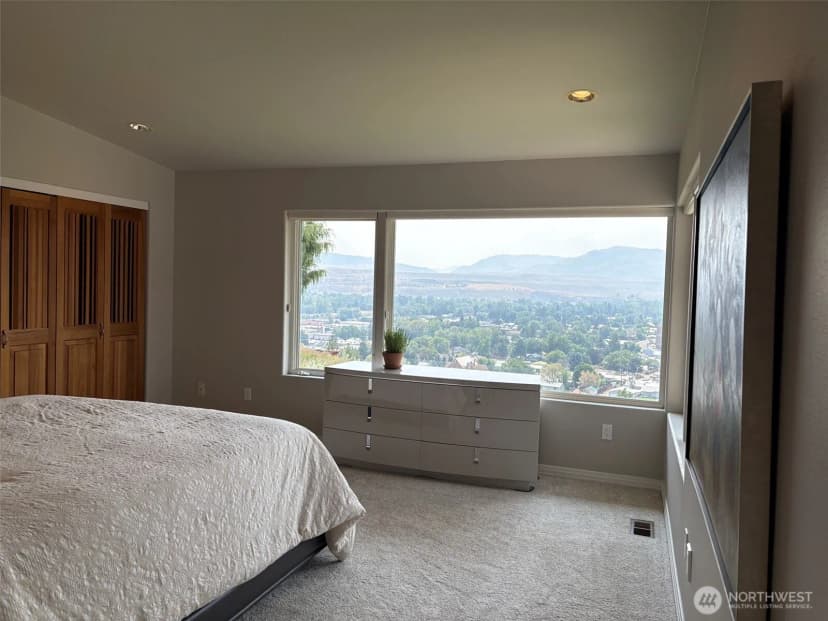 Property photo for 522 Hillcrest Circle Drive, Omak photo 16