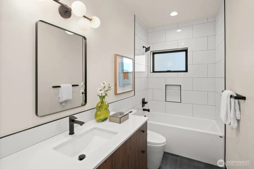 Property photo for 1417 B 36th Avenue S #2, Seattle photo 8