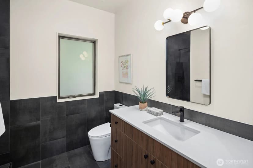 Property photo for 1417 B 36th Avenue S #2, Seattle photo 10