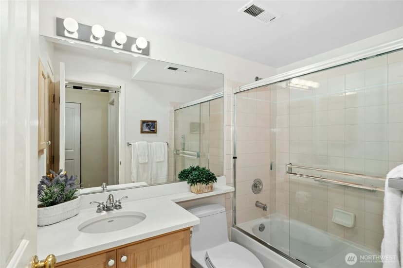 Property photo for 7111 134th Court Se #d3, Newcastle photo 22