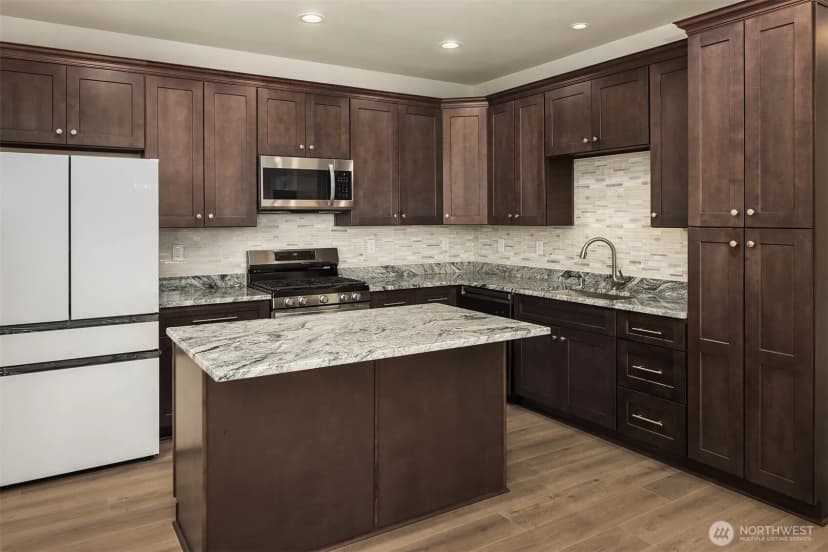 Property photo for 2117 Sw 103rd Place, Seattle photo 13