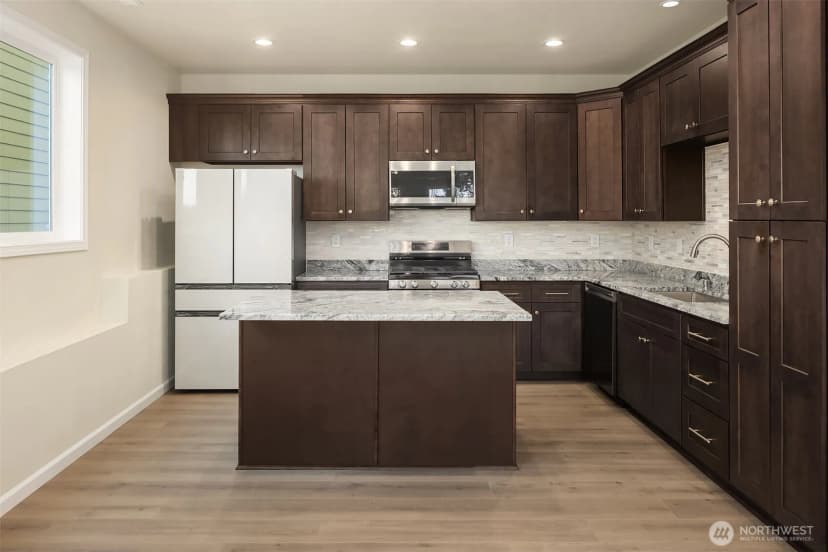 Property photo for 2117 Sw 103rd Place, Seattle photo 14
