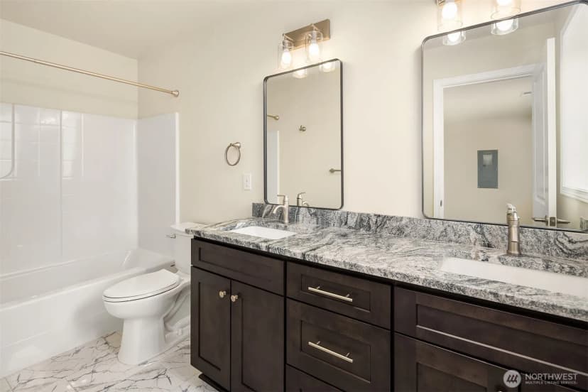 Property photo for 2117 Sw 103rd Place, Seattle photo 21