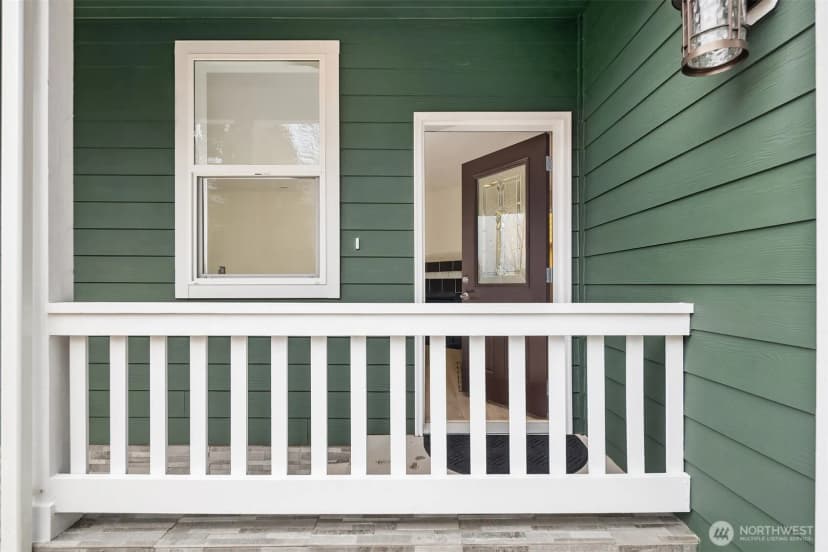 Property photo for 2117 Sw 103rd Place, Seattle photo 4
