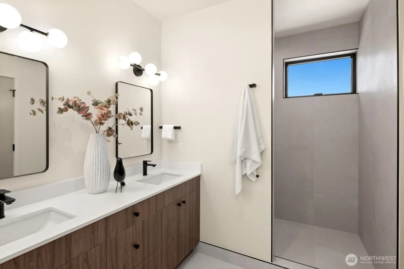 Property photo for 1417 A 36th Avenue S #1, Seattle photo 28