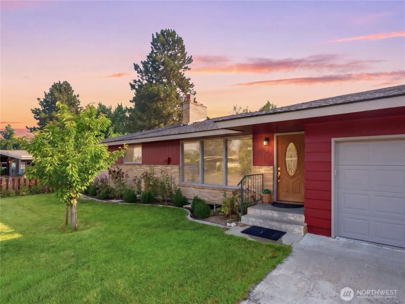 Property photo for 567 Dayton Avenue, East Wenatchee photo 3