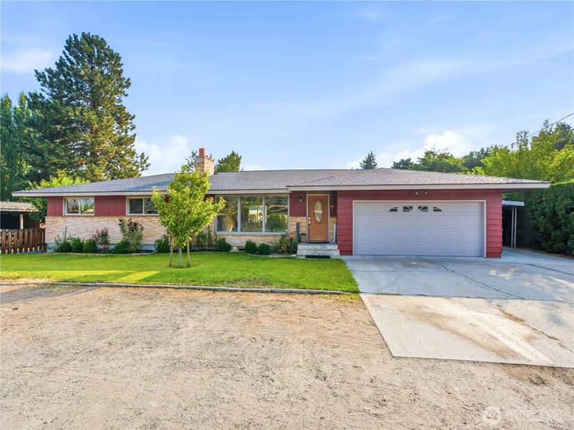 Property photo for 567 Dayton Avenue, East Wenatchee photo 2