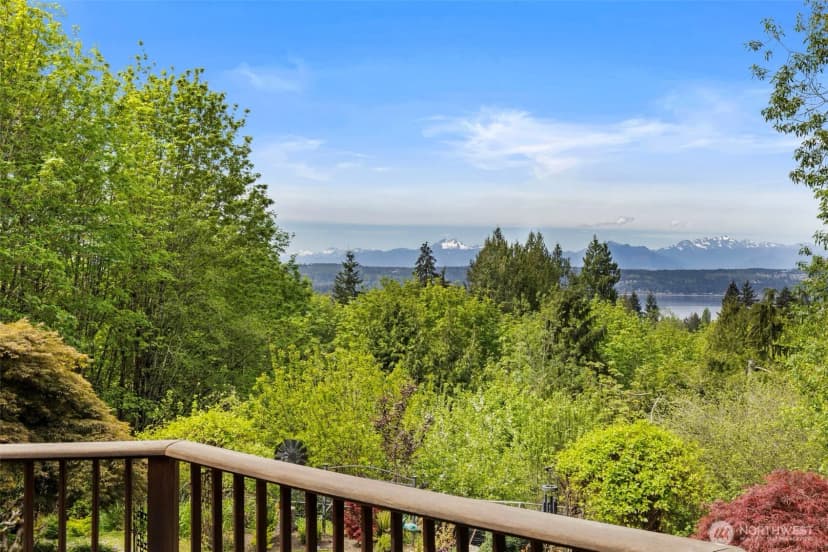 Property photo for 144 Ne Clearview Lane, Bremerton photo 2