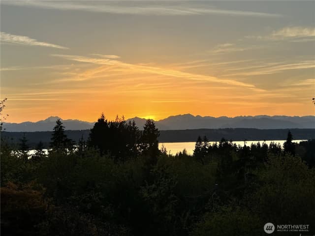 Property photo for 144 Ne Clearview Lane, Bremerton