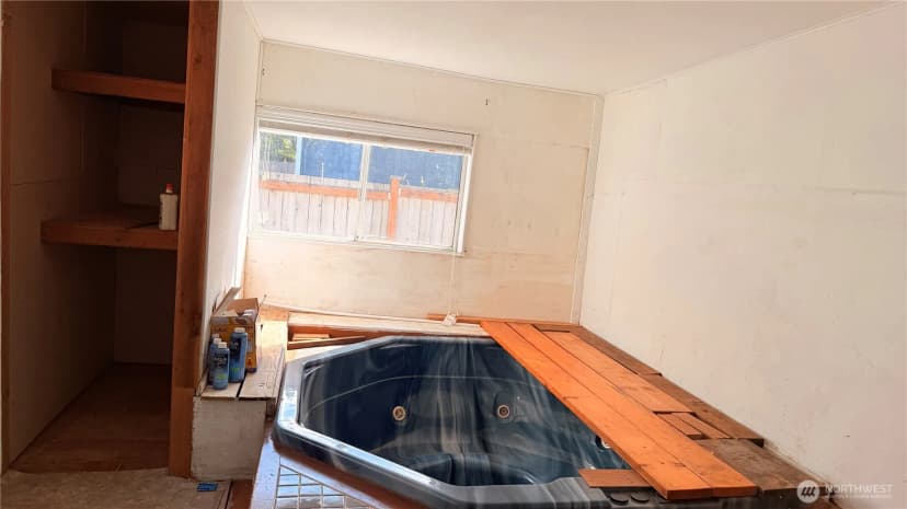 Property photo for 11522 8th Avenue Ne, Seattle photo 19