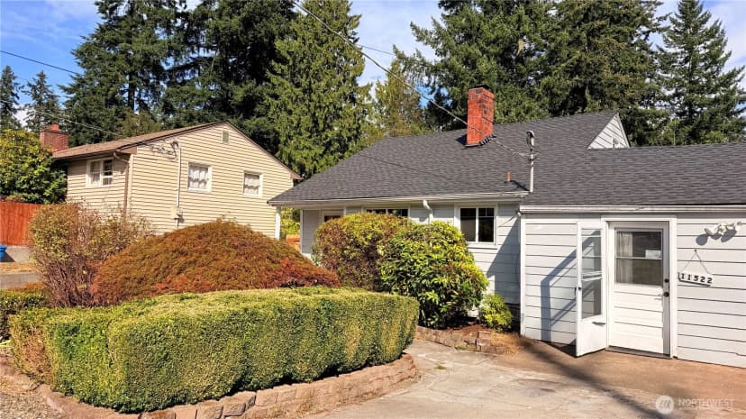 Property photo for 11522 8th Avenue Ne, Seattle photo 3