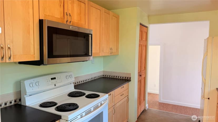 Property photo for 11522 8th Avenue Ne, Seattle photo 10