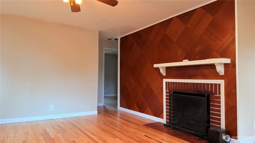 Property photo for 11522 8th Avenue Ne, Seattle photo 8
