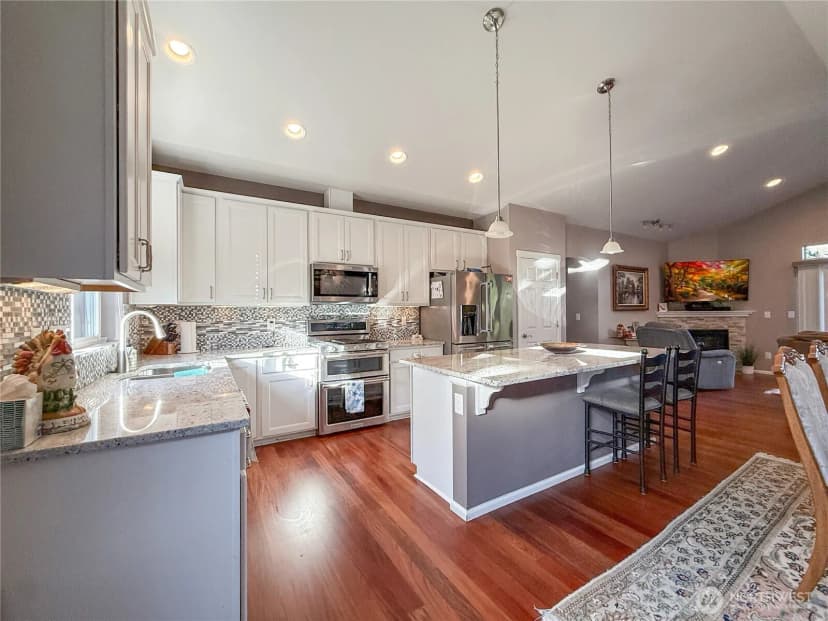 Property photo for 4541 E Broadway Street, Mount Vernon photo 11