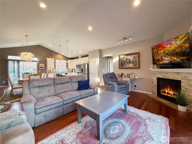 Property photo for 4541 E Broadway Street, Mount Vernon photo 4