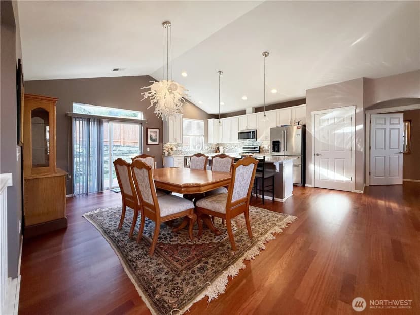 Property photo for 4541 E Broadway Street, Mount Vernon photo 5