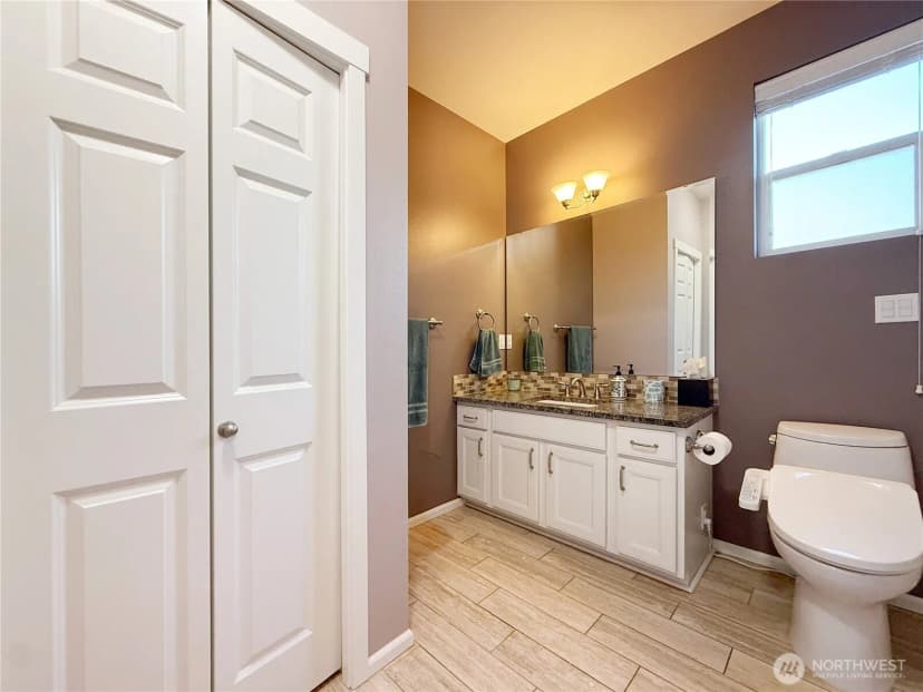 Property photo for 4541 E Broadway Street, Mount Vernon photo 13