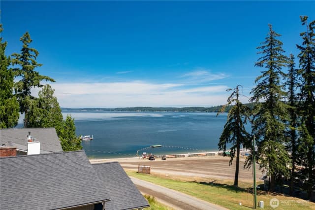 Property photo for 1310 E Herron Boulevard Nw, Lakebay photo 2