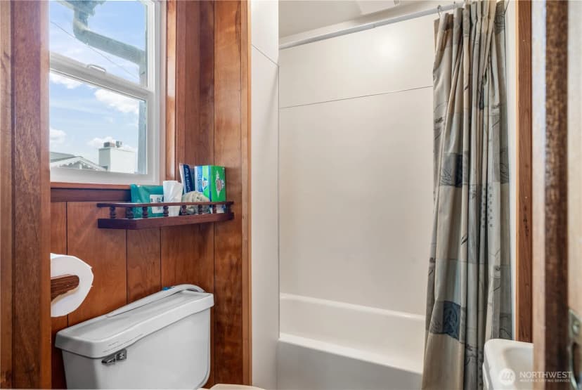 Property photo for 1310 E Herron Boulevard Nw, Lakebay photo 13