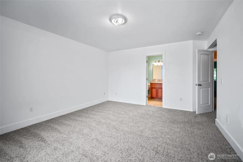 Property photo for 496 Harvest Edge Pl, Burlington photo 24