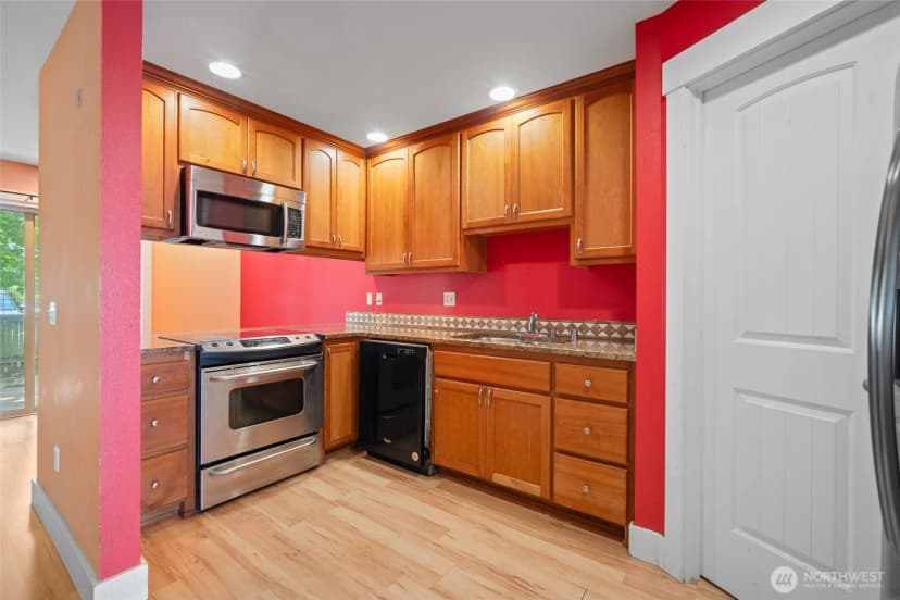 Property photo for 496 Harvest Edge Pl, Burlington photo 11