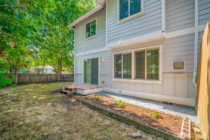 Property photo for 496 Harvest Edge Pl, Burlington photo 38