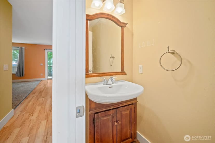 Property photo for 496 Harvest Edge Pl, Burlington photo 10