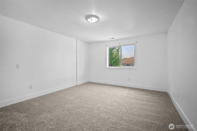 Property photo for 496 Harvest Edge Pl, Burlington photo 23