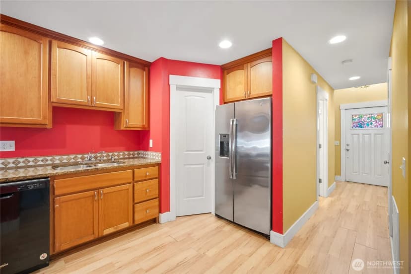 Property photo for 496 Harvest Edge Pl, Burlington photo 13