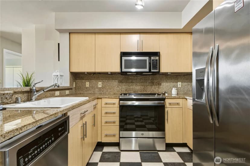 Property photo for 1100 106th Avenue Ne #704, Bellevue photo 9