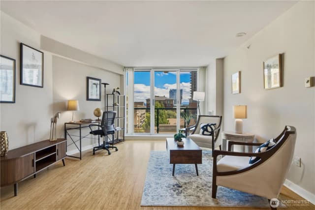 Property photo for 1100 106th Avenue Ne #704, Bellevue photo 3