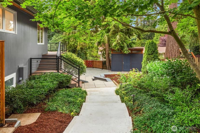 Property photo for 8636 Se 75th Place, Mercer Island photo 38