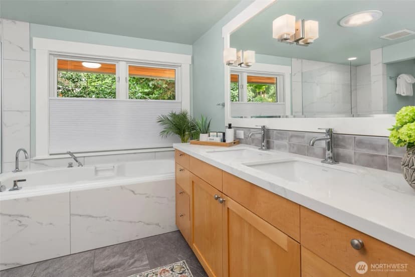 Property photo for 8636 Se 75th Place, Mercer Island photo 18