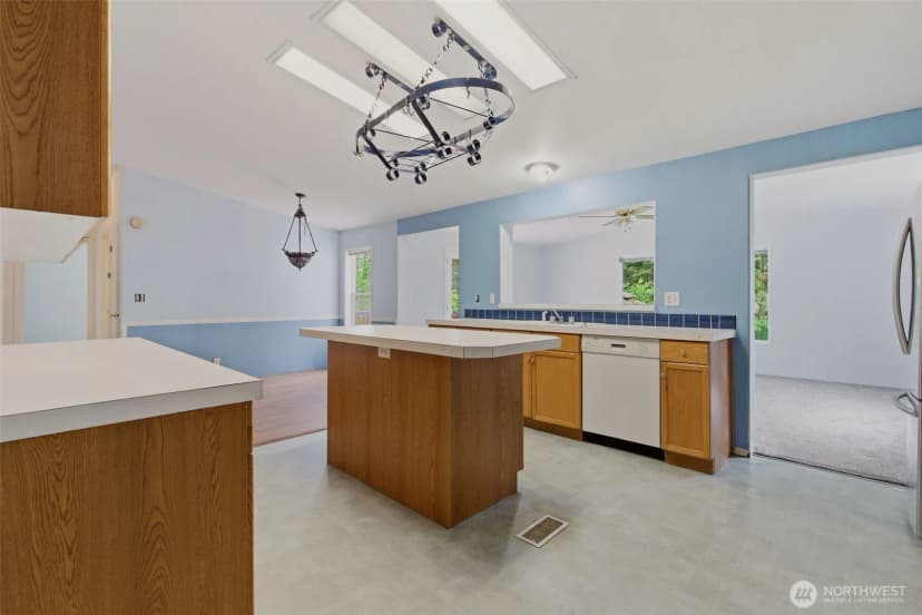 Property photo for 3244 Mardell Drive, Langley photo 9
