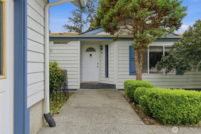 Property photo for 3244 Mardell Drive, Langley photo 4