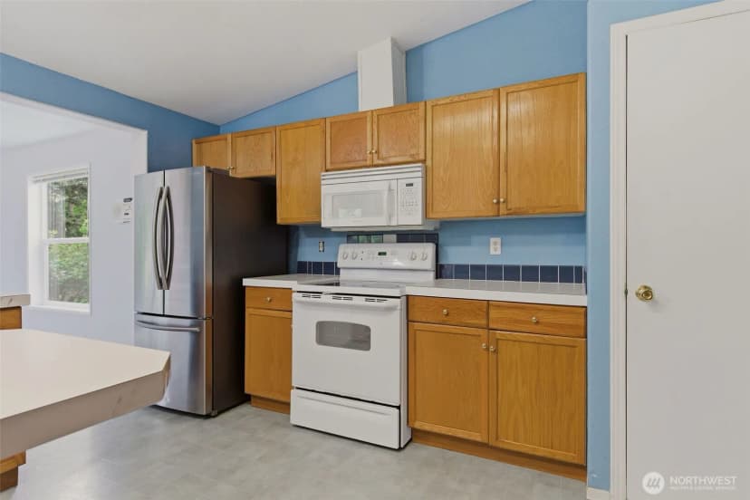 Property photo for 3244 Mardell Drive, Langley photo 12