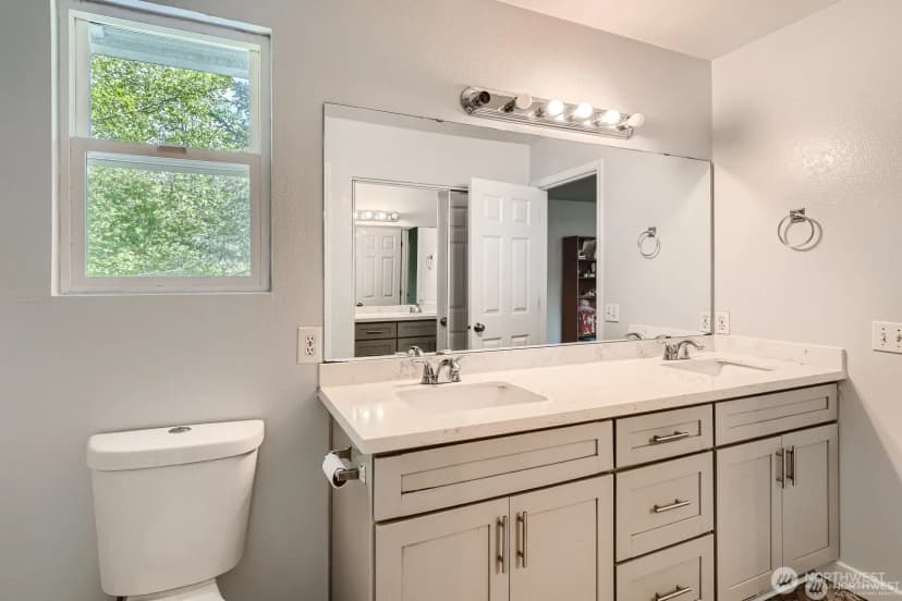 Property photo for 11716 Se 264th Place, Kent photo 10