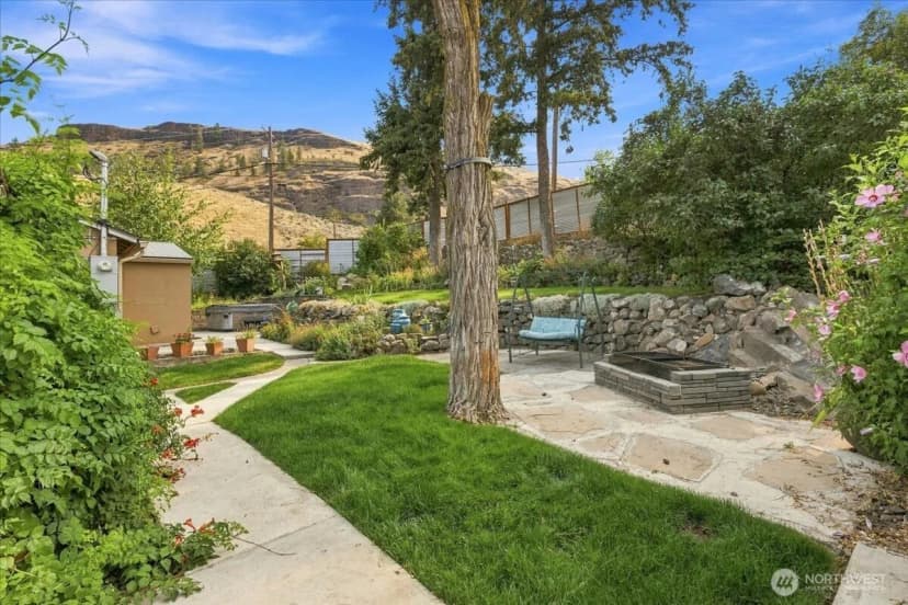 Property photo for 810 Spokane Way, Grand Coulee photo 14