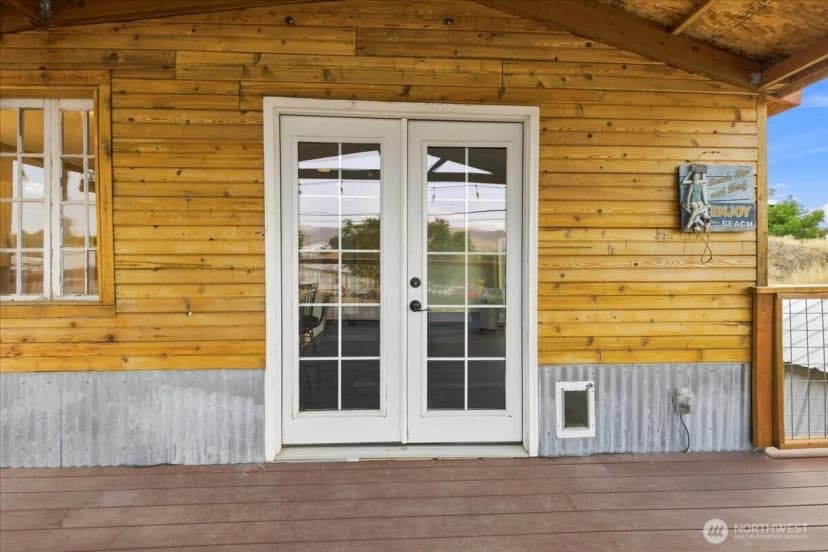 Property photo for 810 Spokane Way, Grand Coulee photo 28