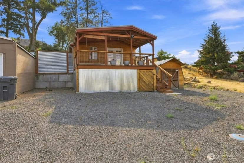 Property photo for 810 Spokane Way, Grand Coulee photo 4